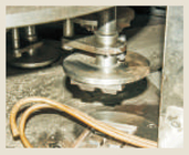 خط إنتاج سلة الوافل الأوتوماتيكي متعدد الوظائف مع نظام برج الضغط الحاصل على براءة اختراع.